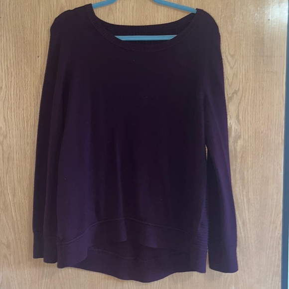 Women’s Plum Sweater - L - Picture 1 of 3